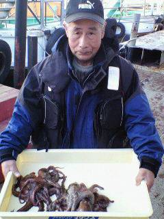 沖一文字でのタコ釣り、400g〜600gの…
