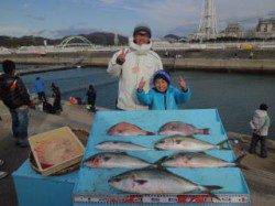 マリーナシティ海洋釣り堀 ブリ・ハマチ・マダイGET!