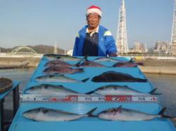 海上釣り堀でマダイにハマチ快釣！平目も！