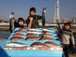 ６０アップ釣ったどー！マリーナシティ海上釣…