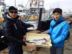 岸和田一文字のエビ撒きハネ釣り好調です