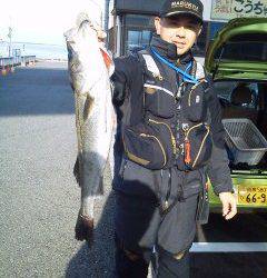 旧の赤灯台でエビまき釣り、ハネ・スズキ！！