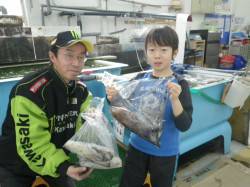 串本和深の地磯、親子でヤエン釣り、アオリG…