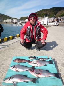 神谷一文字でのフカセ釣り、魚種多彩にたのしめます