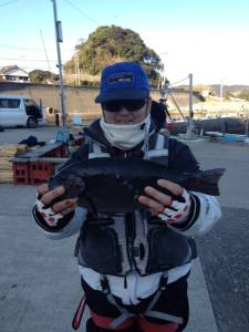 双子の子、3人でグレ28匹♪40cmオーバ…