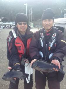 萩尾でフカセ、グレの狙い目は昼からです