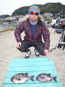 沖一文字外向き、ぶっこみ餌はウニでサンバソ…