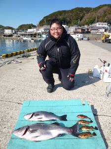 神谷一文字、フカセでヒラスズキ釣れています…