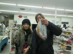 すさみ周辺の地磯でアオリイカ大漁！ 15杯8.4ｋｇ★