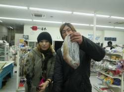 すさみ周辺の地磯でアオリイカ大漁！ 15杯…