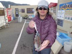 マリーナシティ海釣り公園でエギング初めての…