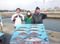 マリーナシティ海洋釣り堀 ブリの釣果も出てます!