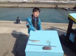 マリーナ海釣り公園、投げでキス・エギングで…