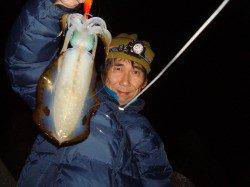 和深港 低活性の中でもエギングでアオリイカ