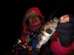 淡路島観光ホテルのプライベート釣り場でメバ…