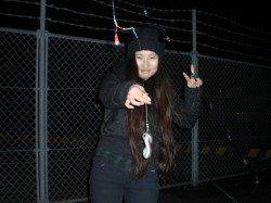 兵突でチョイ投げ、アナゴが釣れて釣りガールも大喜び!