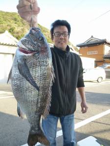 磯（ヒラバエ）でのフカセ釣りでチヌ！