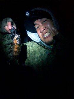 渋い状況の中、メバル17cmを釣り上げました！