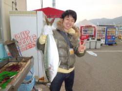 【釣堀、貸し切りできます！】４号池でブリ・…