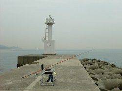 佐野 投げ釣りでキス２０～２７センチ５匹！