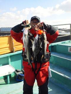 中波止でシラサを使ってウキ釣り、チヌ☆ハネ…