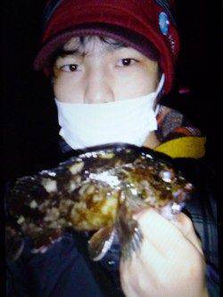 神戸港でロックフィッシュゲーム、ウィードを狙うと連発！