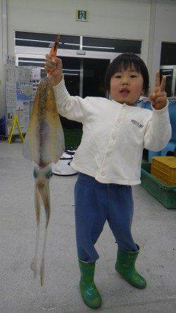 すさみ ヤエンでアオリイカ〜1.355g3杯