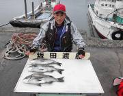 黒島の磯でオキアミフカセ、良型チヌが多く揚がっています！