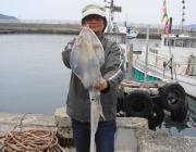 黒島の筏 ヤエンでアオリイカ2kgオーバー…