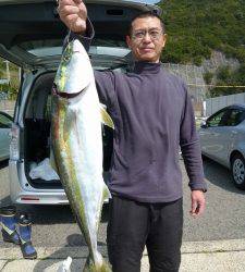 出ました！68cmのメジロ♪　沖一文字外向き、のませ釣りでの釣果