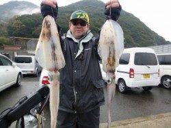 神谷一文字 ヤエンでアオリイカ〜1.6kgの釣果