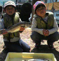 今日のハネ釣りはお子さん達の釣果が目立ちました♪