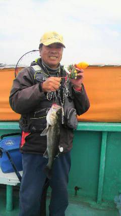 中波止でエビ撒き、ハネGET！