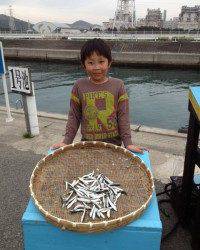 沢山釣れてブイ！ファミリーさびき釣り