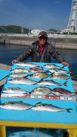 マリーナシティ海洋釣り堀 今日は青物が好調…