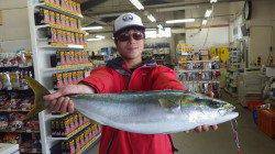 堺堤防先端で3.5kgのメバルGET！！！ライトジグですv