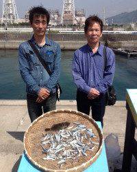マリーナシティ釣り公園〜イワシ爆釣中デス〜