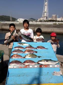 マリーナシティ海洋釣り堀 シマアジ・青物・…