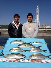 マリーナシティ海洋釣り堀、青物モリモリ釣れ…