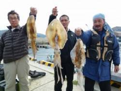 神谷一文字 ヤエンでアオリイカ最大2.1k…