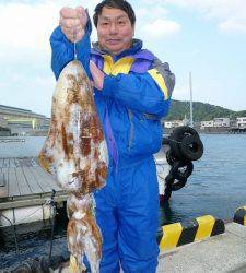 神谷一文字 ヤエンでアオリイカ最大2.1kg