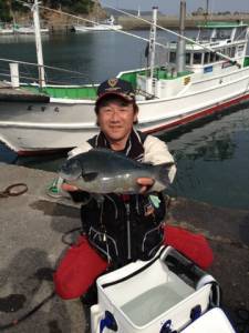 串本東部カナトコでグレ大・爆・釣♪クーラー…