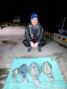 神谷工場裏の波止 半夜のヤエンでアオリイカ…