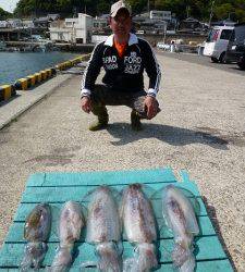 連日好釣果が続いています！アオリヤエン釣果