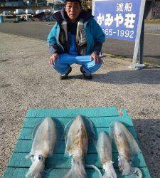 工場裏の波止 ヤエンでアオリイカ〜1.4kg