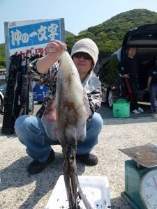 アオリ2.7kg！神谷一文字ヤエンで大物狙…