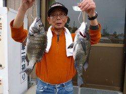 湯浅でフカセ釣り、よ〜釣れています♪