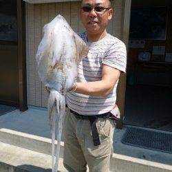 湯浅の磯、エギング・ヤエン・ウキ釣りでアオリイカの釣果☆