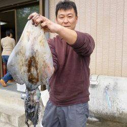 湯浅の磯のヤエン釣り、2キロアップにキロアップ ↑↑