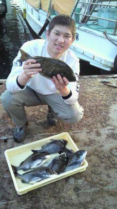 沖一文字紀州釣り釣果、40cm頭に合計9枚…